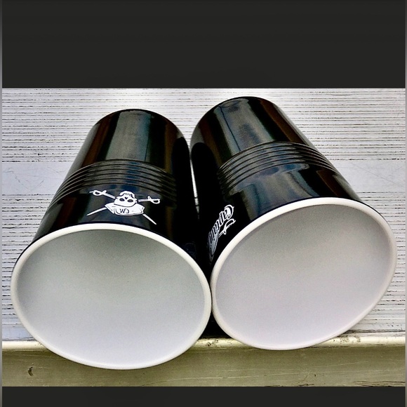 Officially Licensed Captain Morgan Rum Skull & Crossbones Pirate Plastic Glasses - Picture 4 of 5